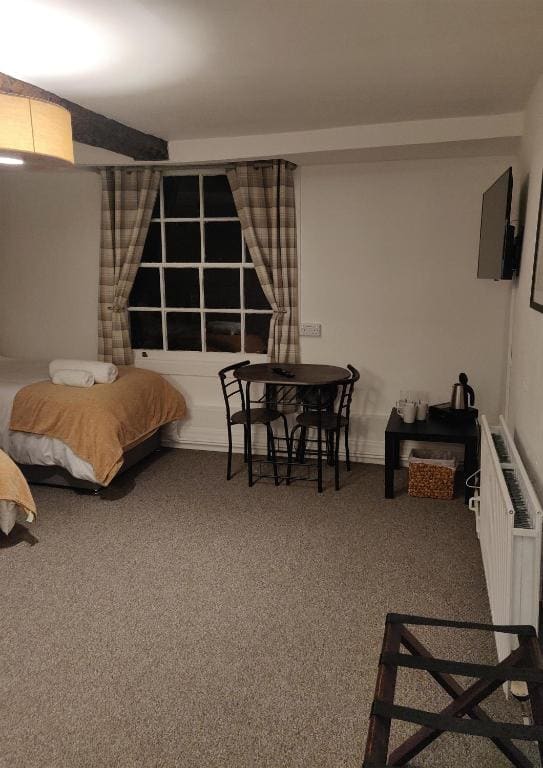 Standard Triple Room room - Image 2