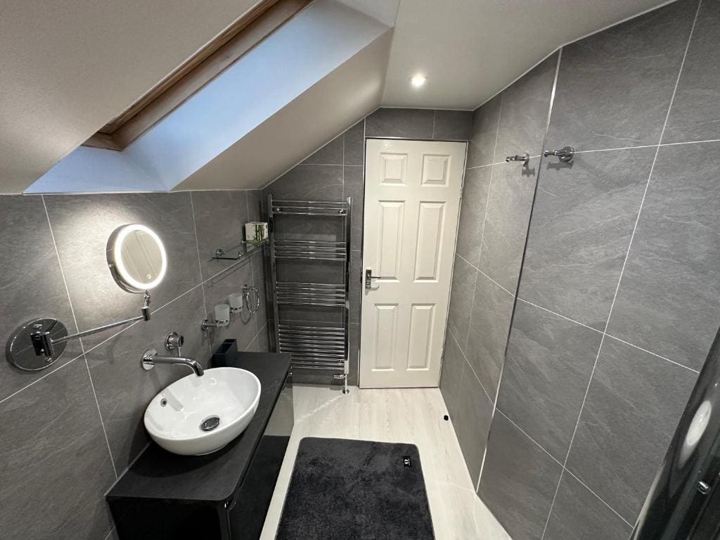 Room room - Image 1
