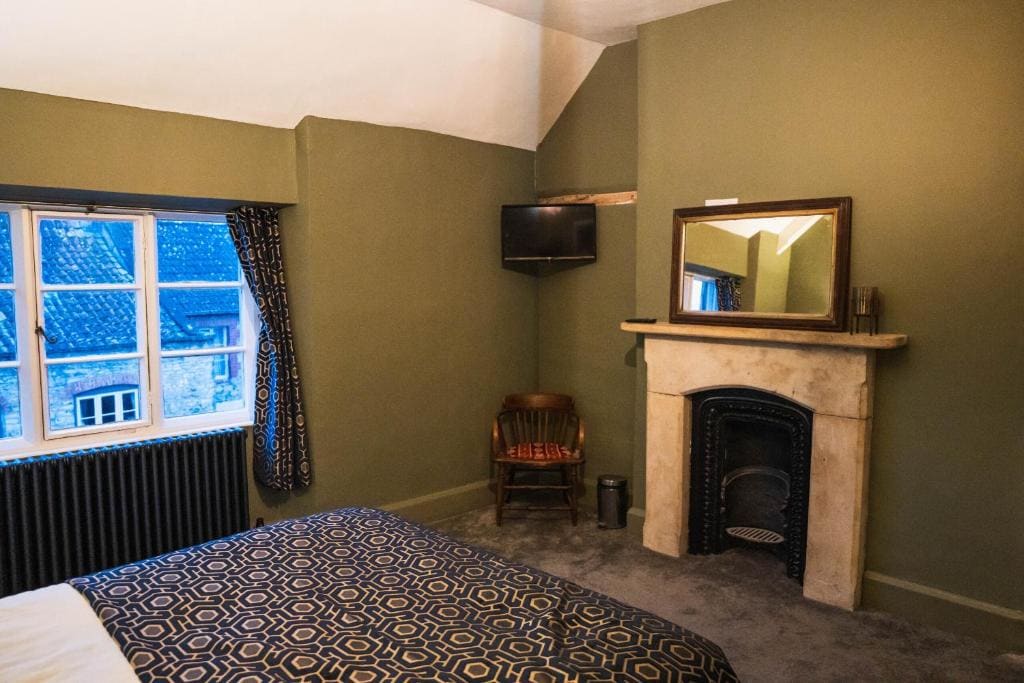 Double Room with Private Bathroom room - Image 3