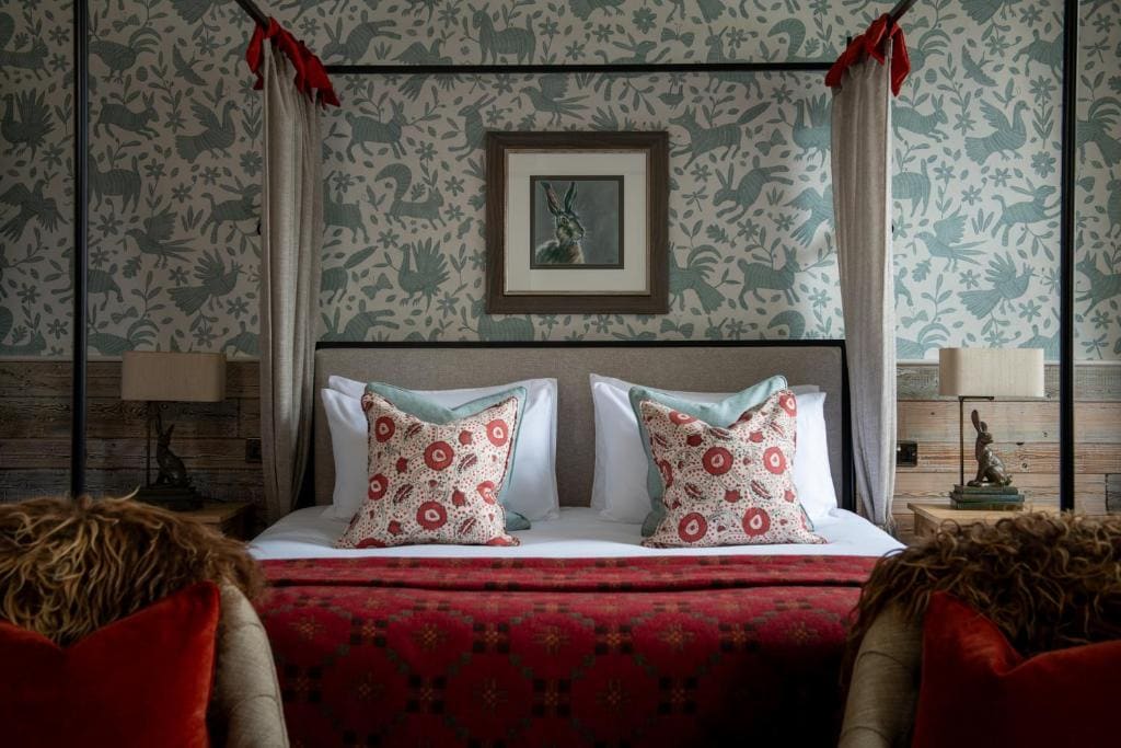 Four Poster Feature Room room - Image 2