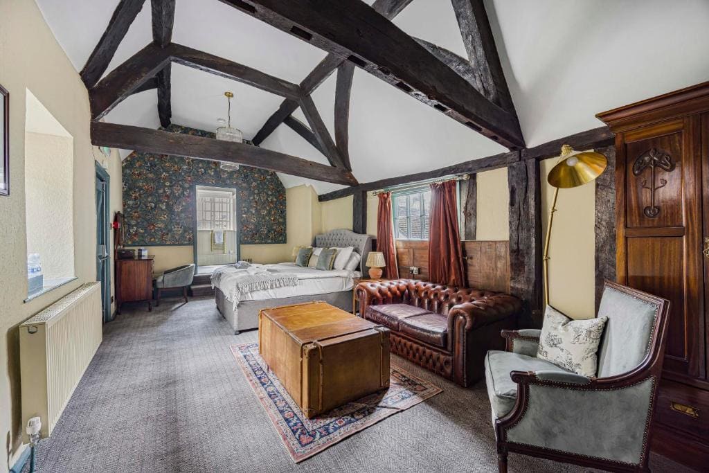 Deluxe King Room room - Image 1