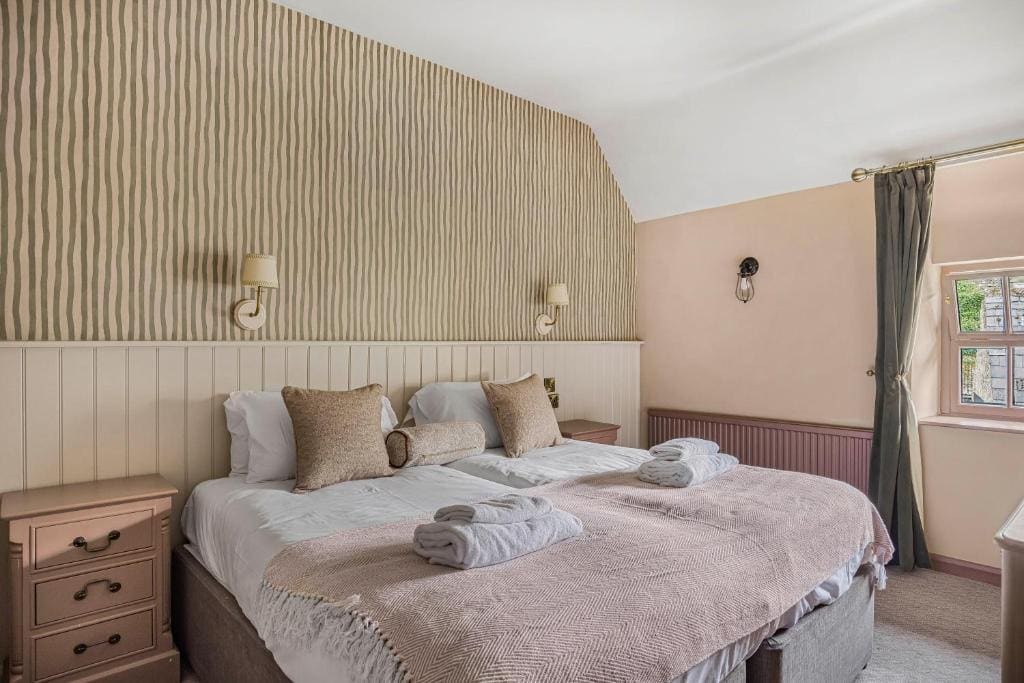 Standard Twin Room room - Image 1