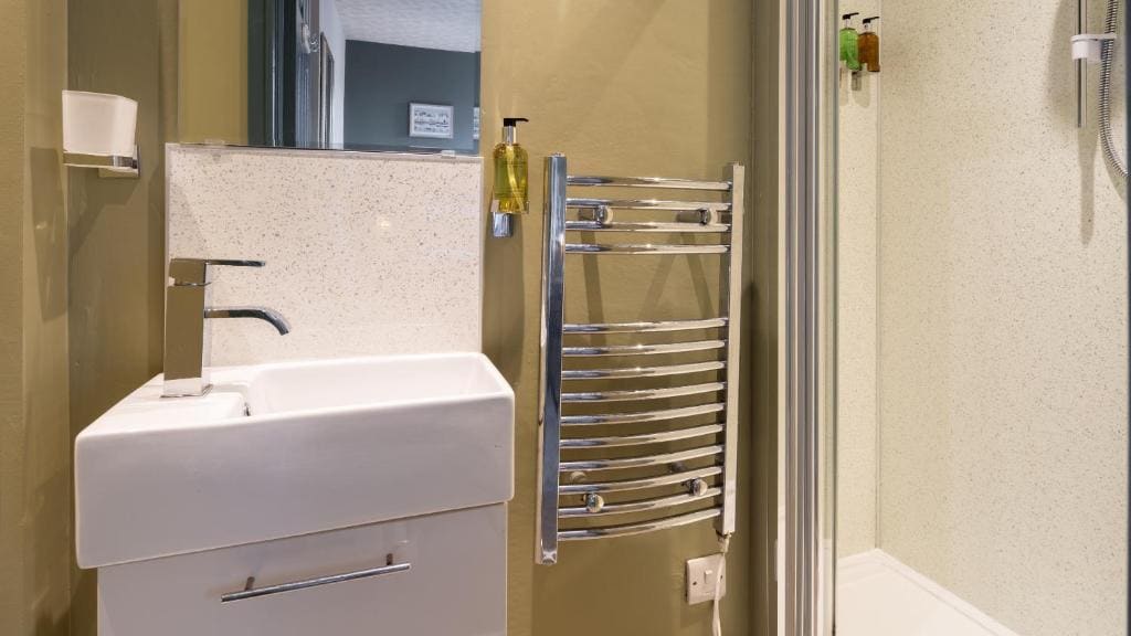 Double Room with Private Bathroom room - Image 1