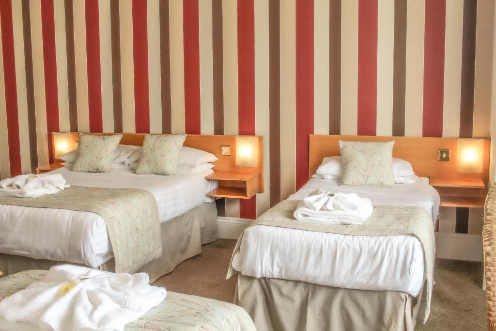 Quadruple Room (4 Adults) room - Image 2