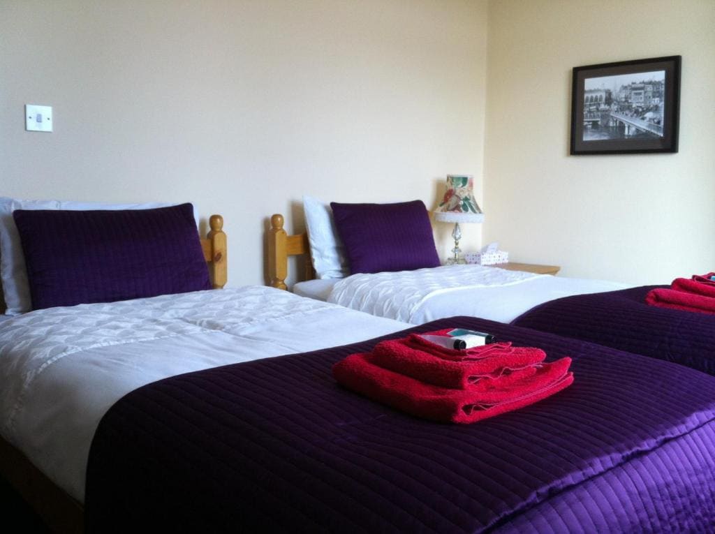 Room room - Image 3