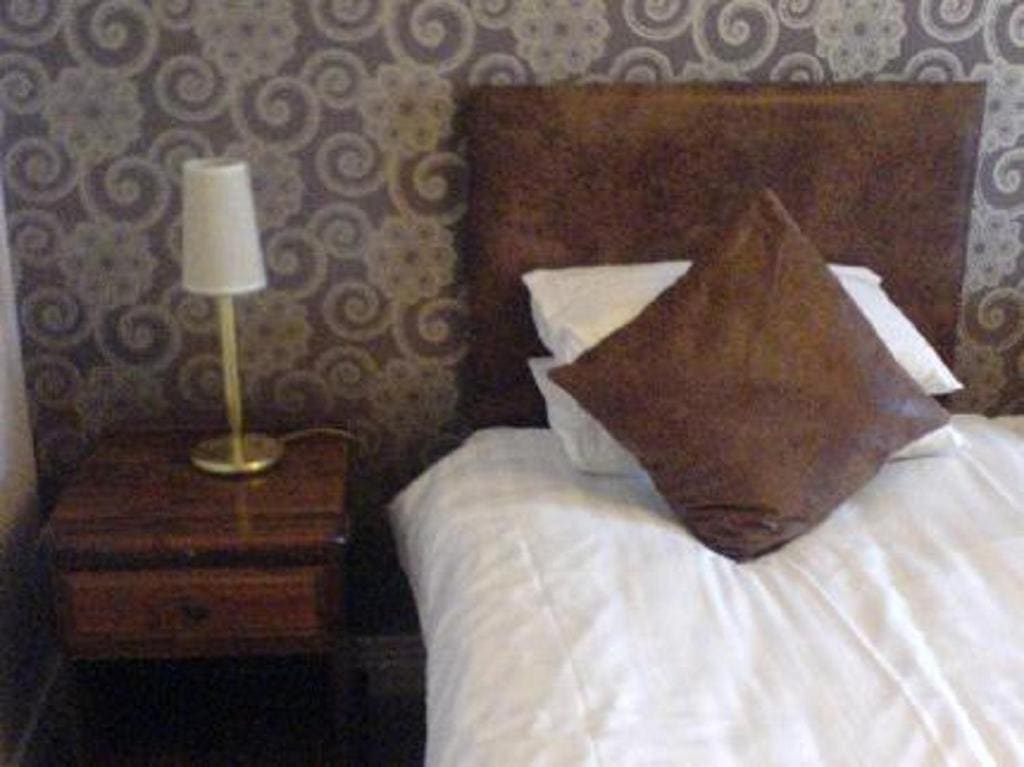 Standard Twin Room room - Image 2