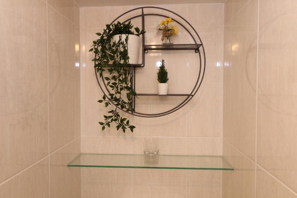 Small Double Room room - Image 1