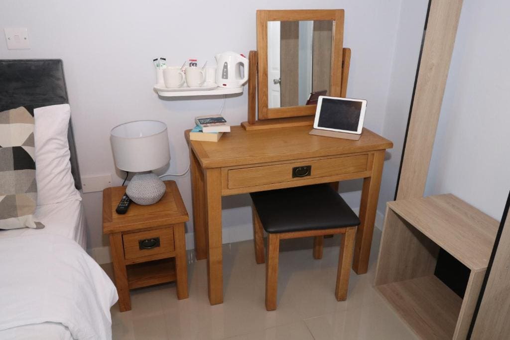 Small Double Room room - Image 2