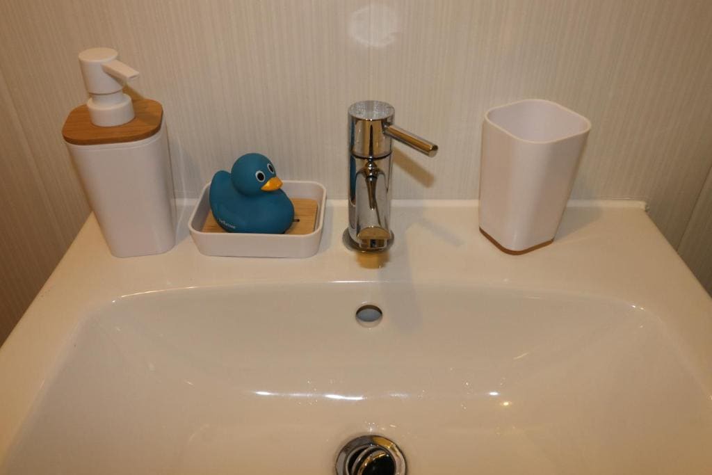 Twin Room with Bathroom room - Image 1