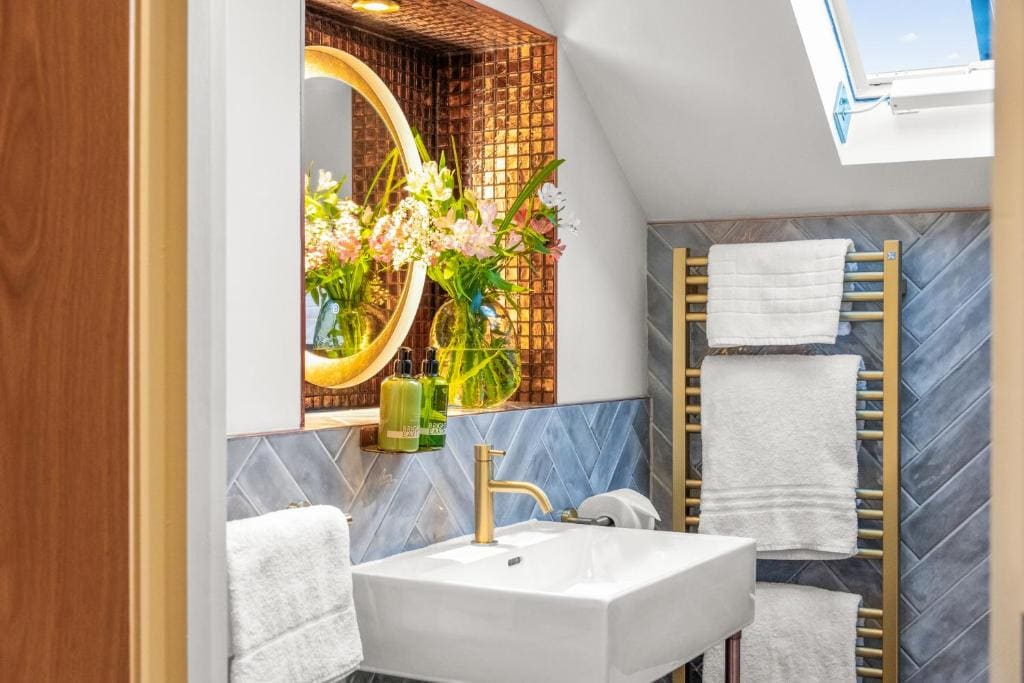 Superior Double or Twin Room room - Image 2