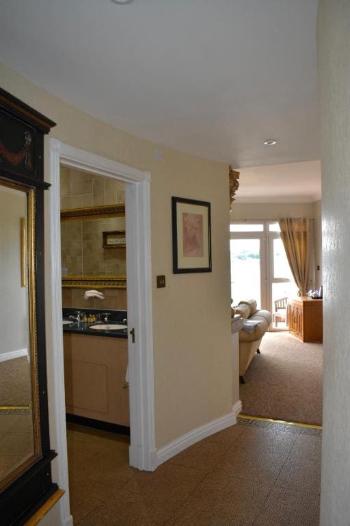King Suite with Balcony room - Image 1