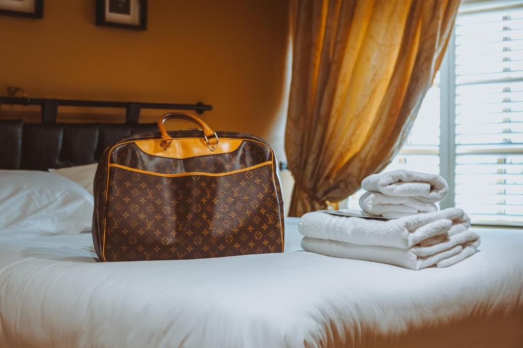 Deluxe Double or Twin Room room - Image 3