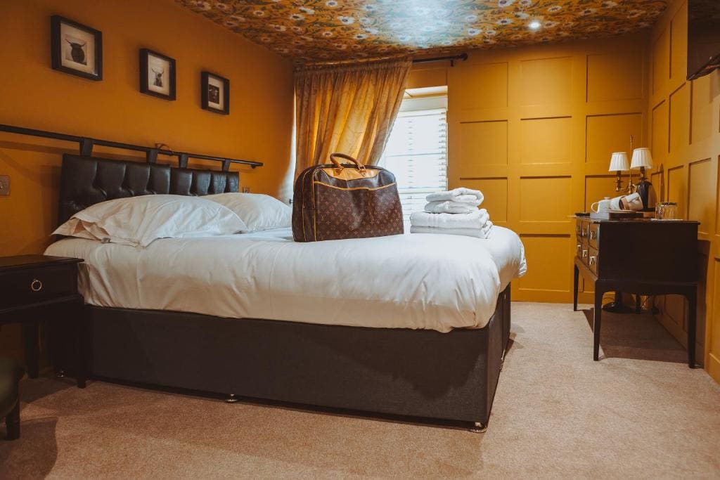 Deluxe Double or Twin Room room - Image 1