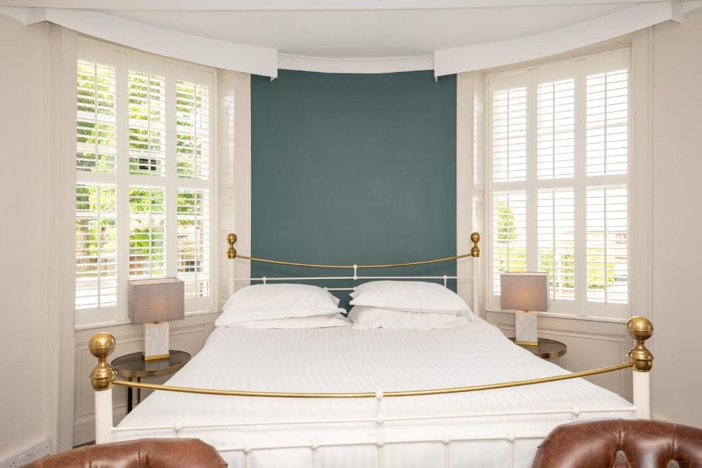 Deluxe King Room room - Image 3