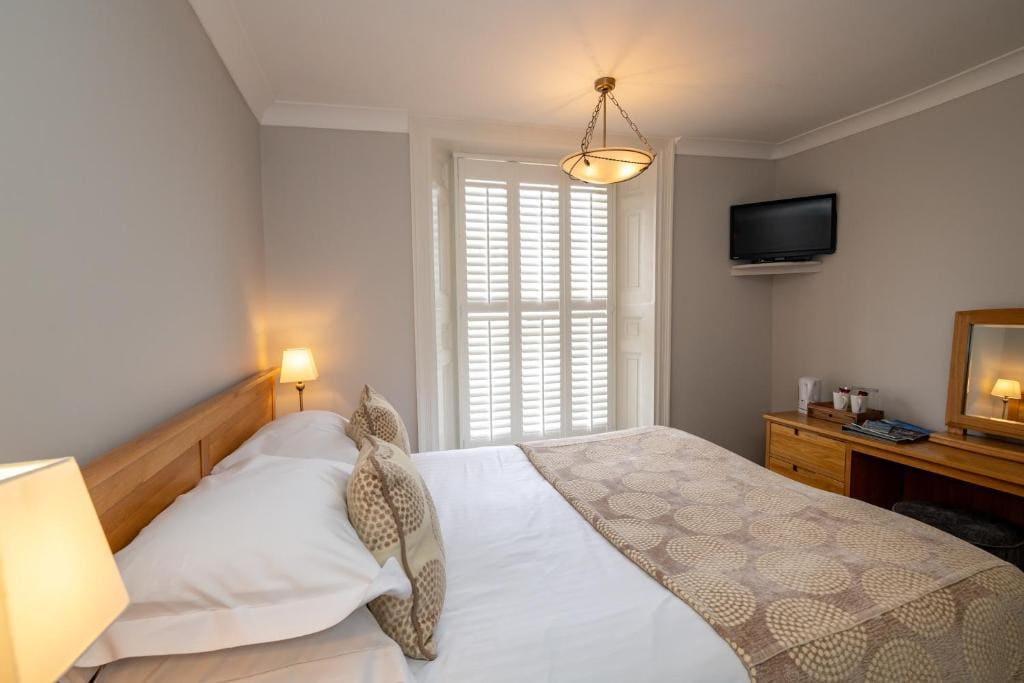 Small Double Room room - Image 2