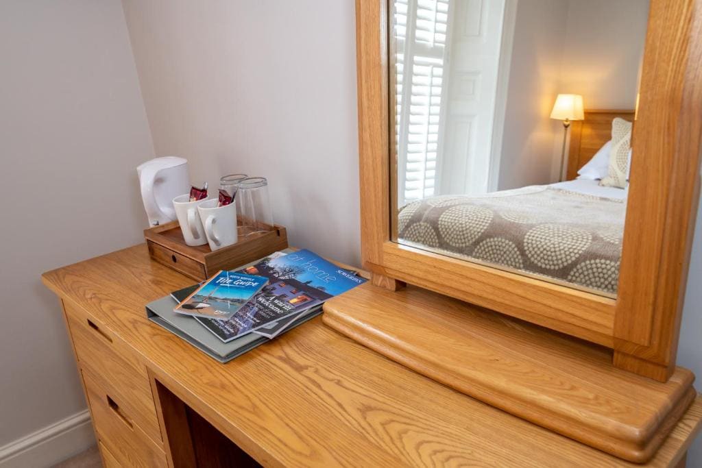 Small Double Room room - Image 1