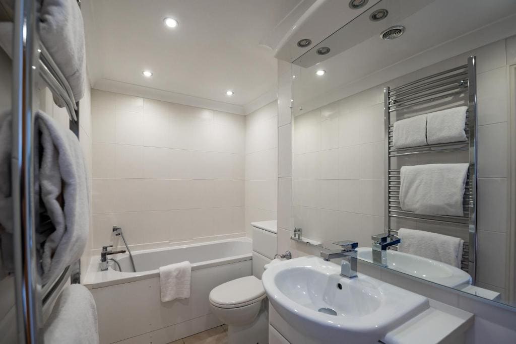 Standard King Room room - Image 1
