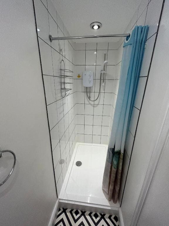 Double Room with Private Bathroom room - Image 3