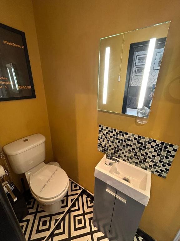Standard Twin Room room - Image 2