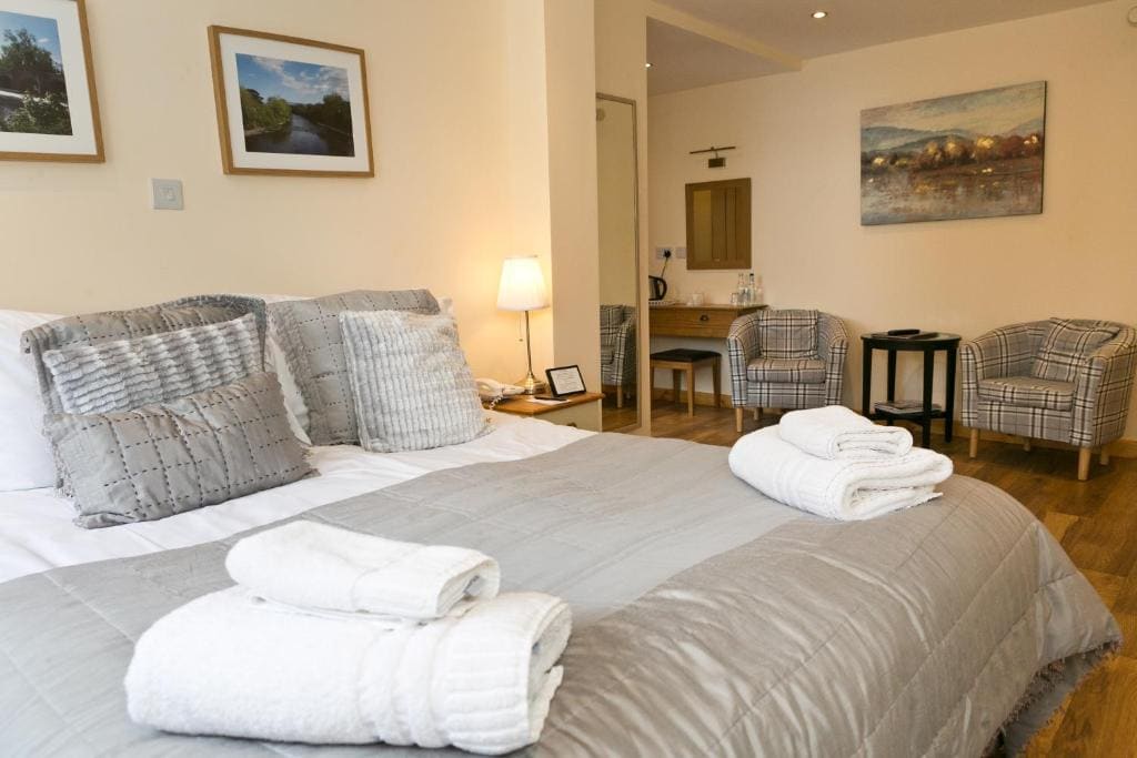 Standard Double or Twin Room room - Image 1