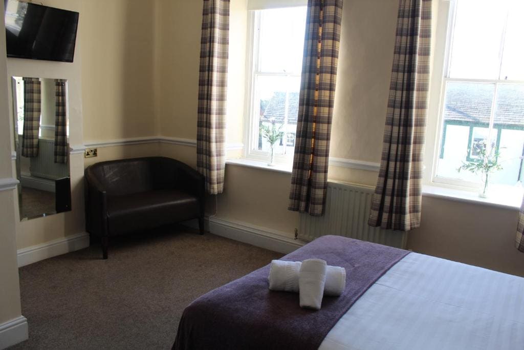 Double Room with Private Bathroom room - Image 2