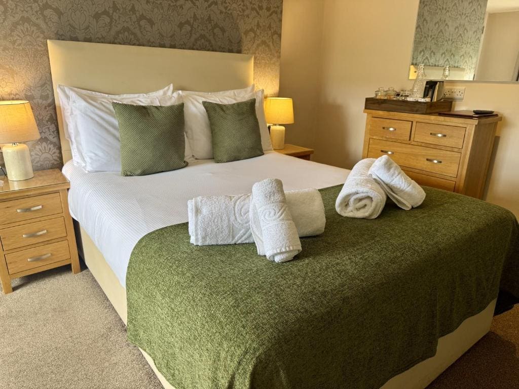 Double Room with Private Bathroom room - Image 3