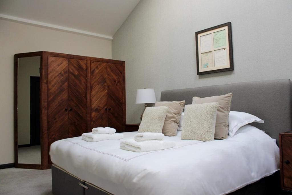 Deluxe Double or Twin Room room - Image 2