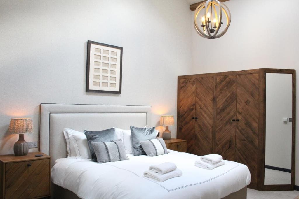 Superior Double or Twin Room room - Image 3