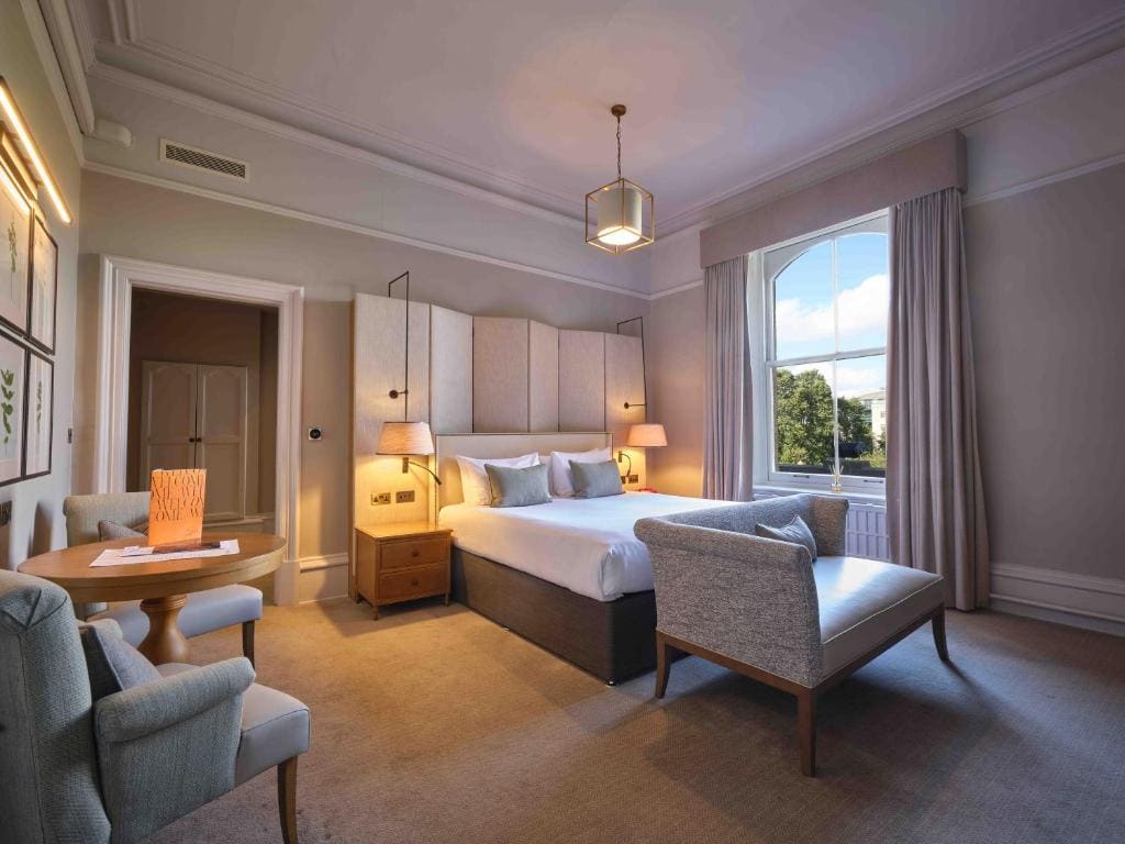 Deluxe King Room room - Image 2