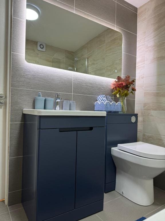 Triple Room with Private Bathroom room - Image 3
