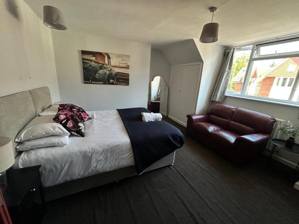 Budget Double Room room - Image 3