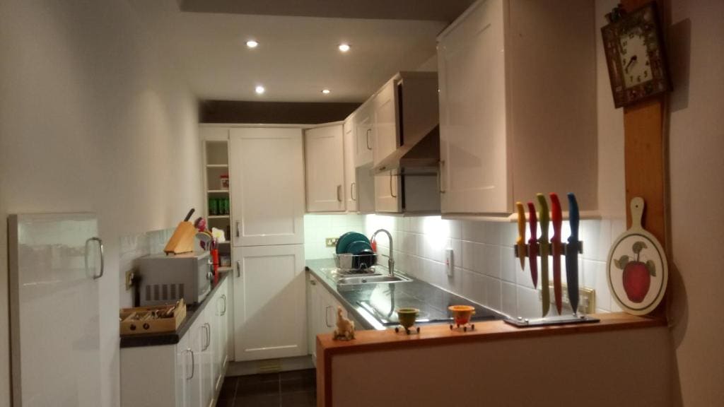 Two-Bedroom House room - Image 2