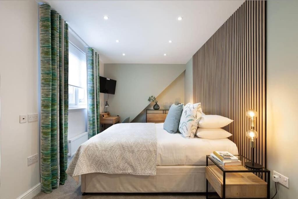 Room room - Image 1