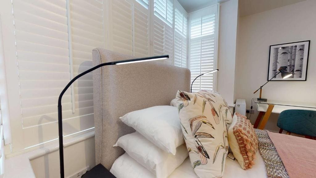 Vacation Home room - Image 3