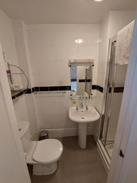 Deluxe Twin Room room - Image 2