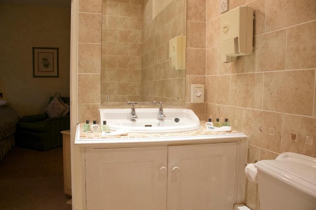 Twin Room room - Image 3