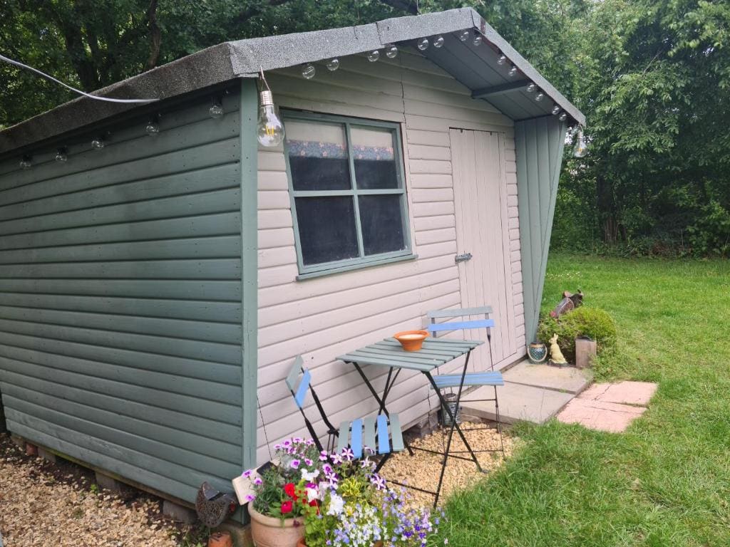 Tent room - Image 2