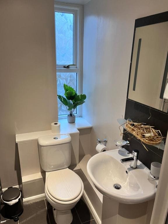 Deluxe Double Room with Shower room - Image 1