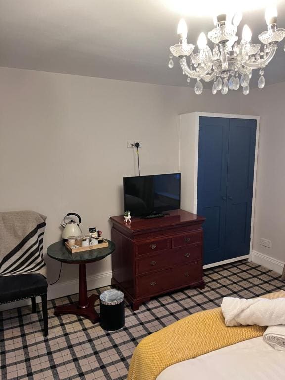 Superior King Room room - Image 3