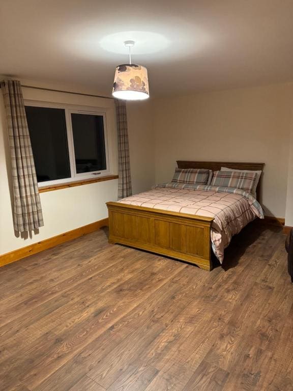 Three-Bedroom Apartment with View room - Image 3