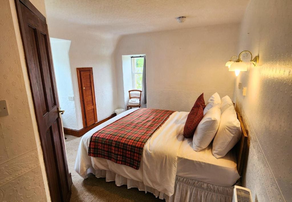 Standard Double or Twin Room room - Image 1