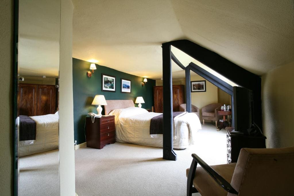 Superior Double Room with Balcony room - Image 2