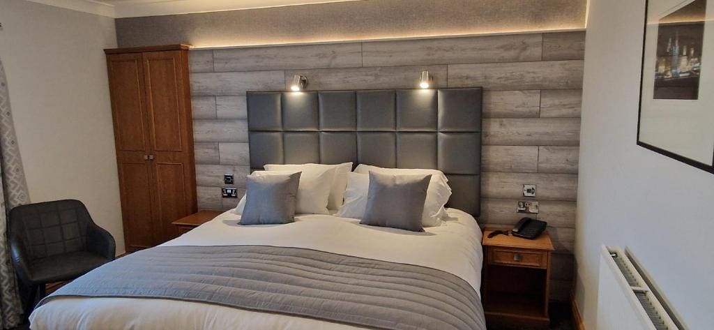 Deluxe Double or Twin Room with Sea View room - Image 3