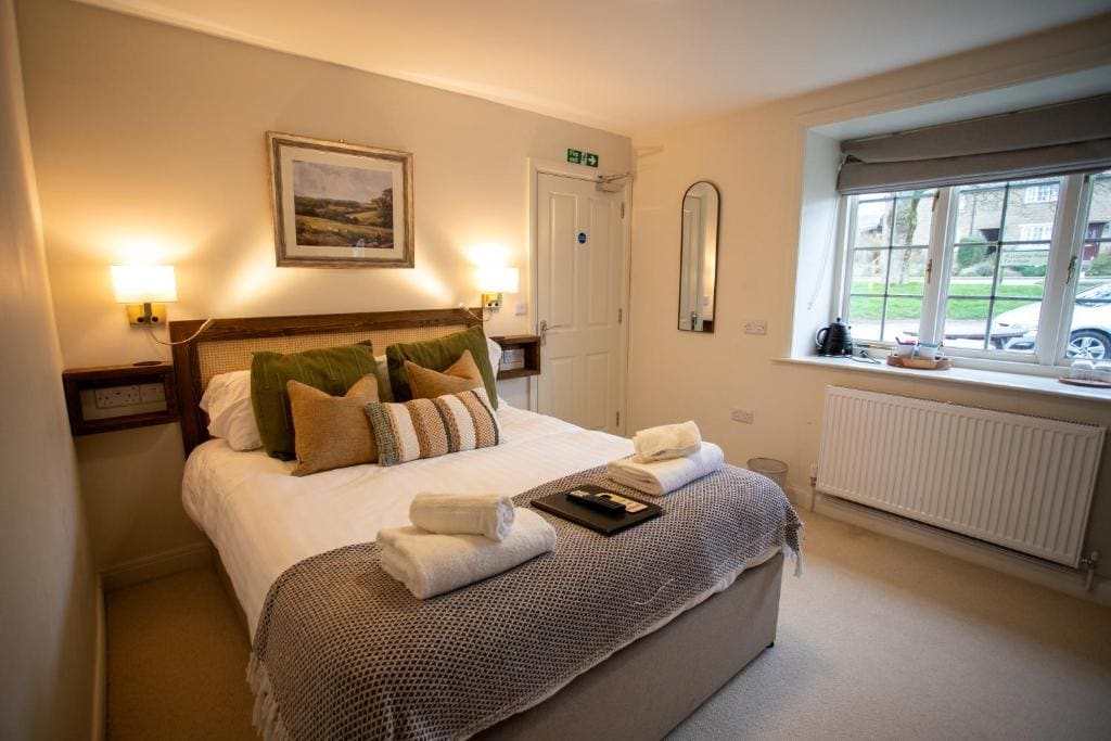 Deluxe King Room room - Image 2