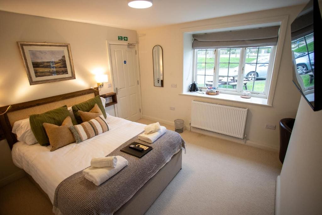 Deluxe King Room room - Image 3