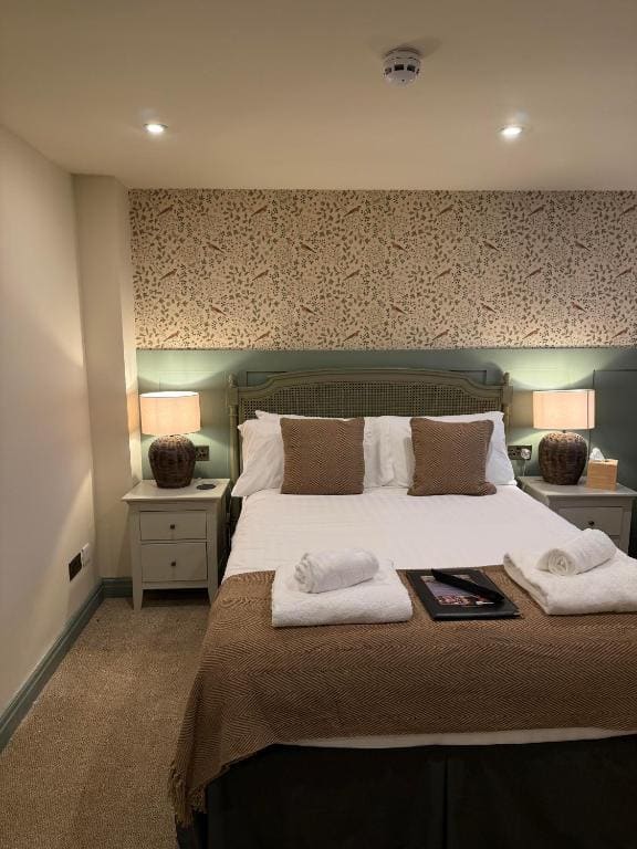 Small Double Room room - Image 2