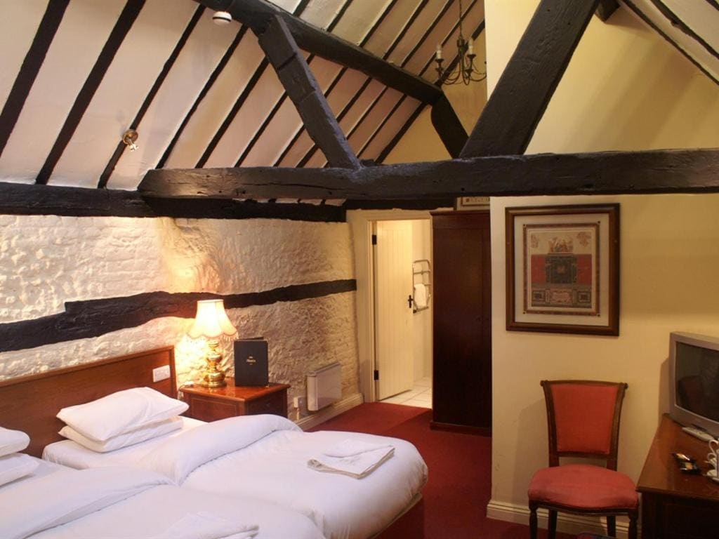 Twin Room with Private Bathroom room - Image 1