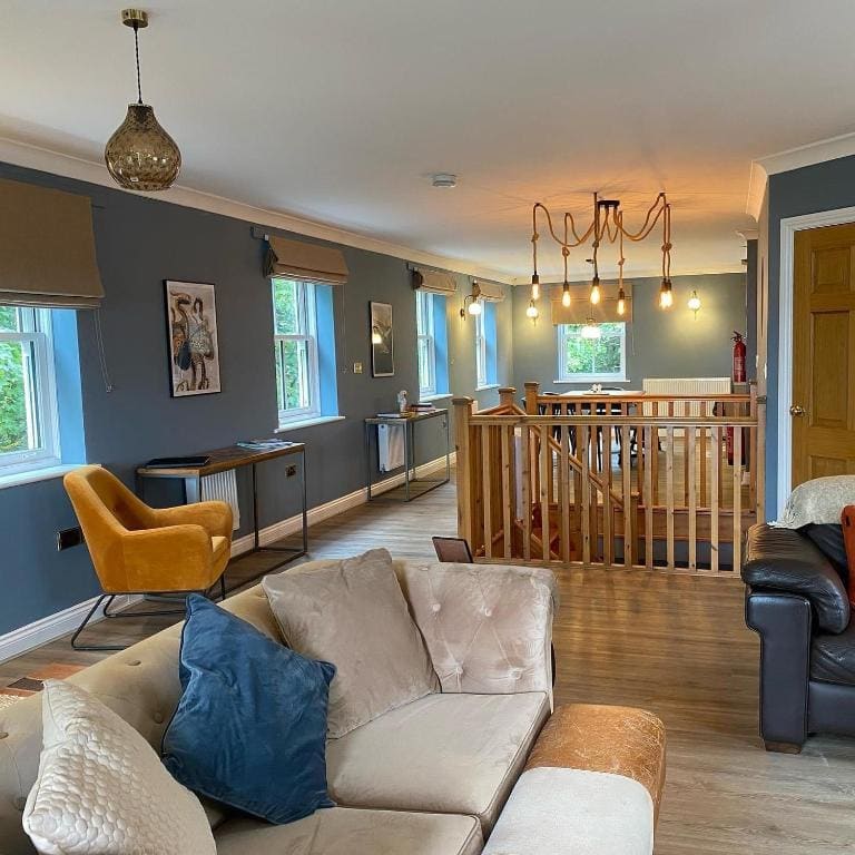 Two-Bedroom House room - Image 2