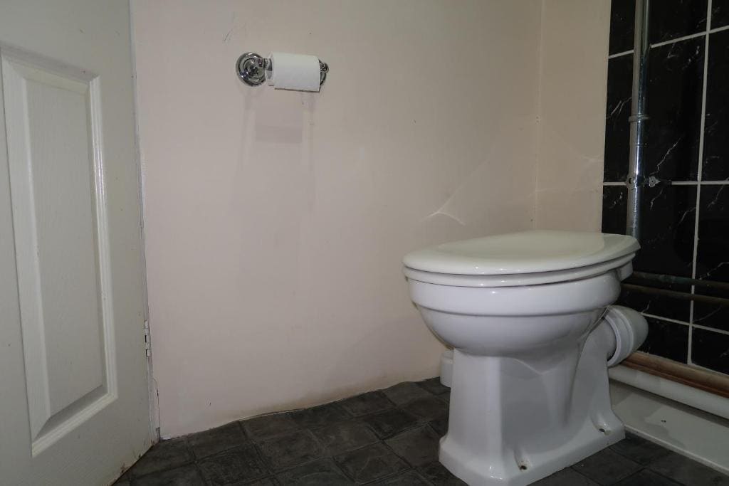 Twin Room with Private Bathroom room - Image 1