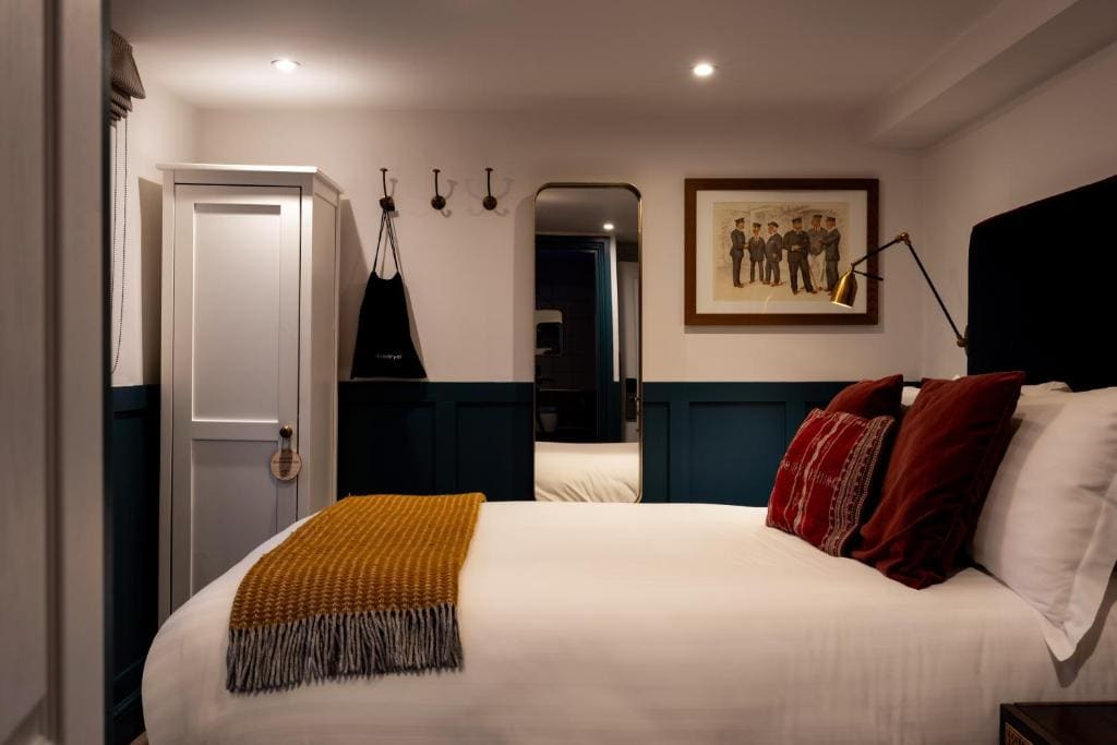 Small Double Room room - Image 3